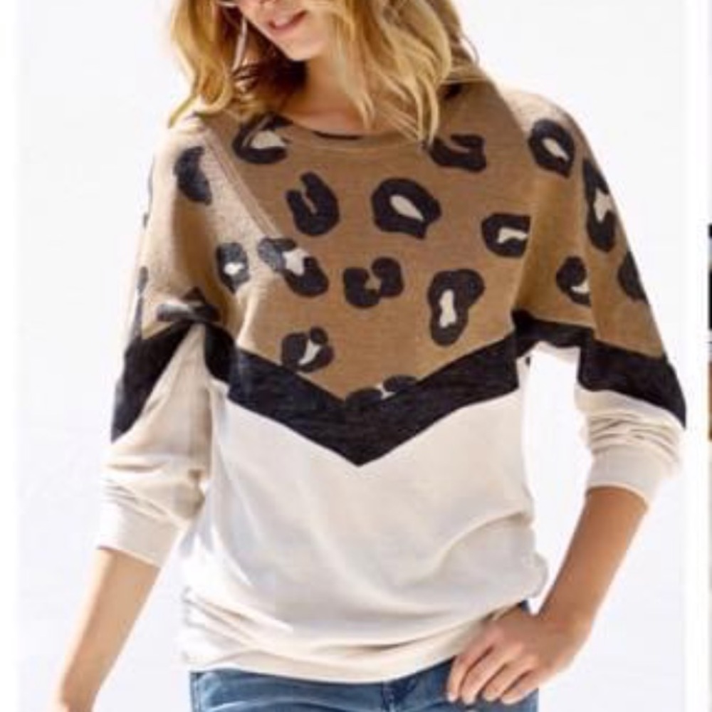 Leopard print top